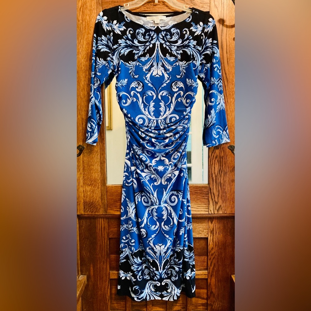 Boston Proper Body Con Dress (Size 6) Stretchy! Pasley Print, Midi Size 6